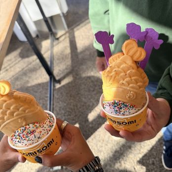 Somisomi - Ice Cream & Frozen Yogurt Near Me - Los Angeles, California