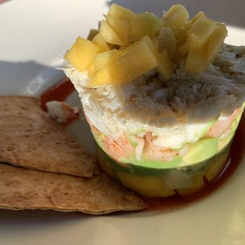 Bahama Breeze - Crab and avocado - Bars Near Me - Livonia, Michigan