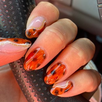 Lucky V Salon - Nail design - Nail Salons Near Me - Martinez, California