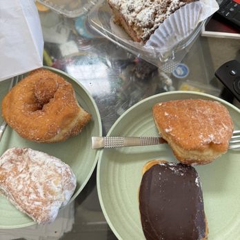 Brooklyn Baking - 4 donuts and coffee cake - Donuts Near Me - Waterbury, Connecticut