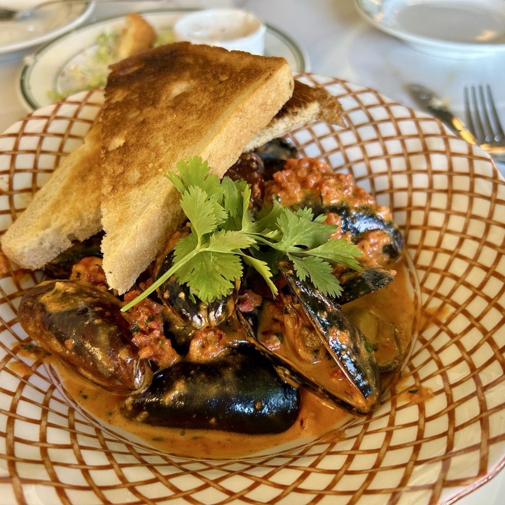 Gibson's Irish Pub - Coastal mussels - Irish Pub Near Me - Walnut Creek, California Gibson's Irish Pub - Coastal mussels - Irish Pub Near Me - Walnut Creek, California