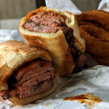 Tri-tip sandwich