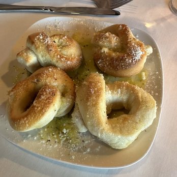 Tronis Italian Bistro - Italian Near Me - Lebanon, Ohio Tronis Italian Bistro - Italian Near Me - Lebanon, Ohio