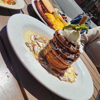 Green Eggs Cafe - Outside patio - Breakfast & Brunch Near Me - Philadelphia, Pennsylvania Green Eggs Cafe - Outside patio - Breakfast & Brunch Near Me - Philadelphia, Pennsylvania
