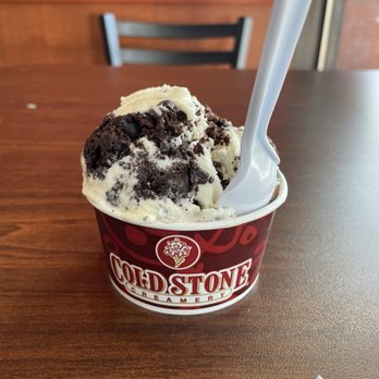 Cold Stone Creamery - Banana ice cream with brownie mixed in - Ice Cream & Frozen Yogurt Near Me - Virginia Beach, Virginia Cold Stone Creamery - Banana ice cream with brownie mixed in - Ice Cream & Frozen Yogurt Near Me - Virginia Beach, Virginia