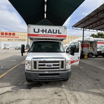Self Storage Units in Pasadena - U-Haul truck - Self Storage Near Me - Pasadena, California