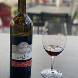 Eau Vivre Winery - Delicious Red from the Okanagan Valley Can Sauv, Cab Franc, Melbac, Merlot