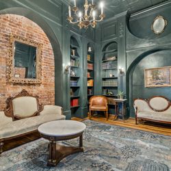 The Historic Grand Canyon Hotel - Library in Arizona's Oldest Hotel