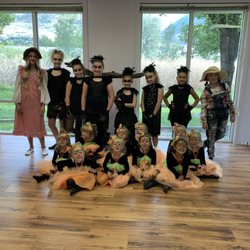 Ardour Dance Centre - The cast of Little Scarecrow of Pumpkin Acres!