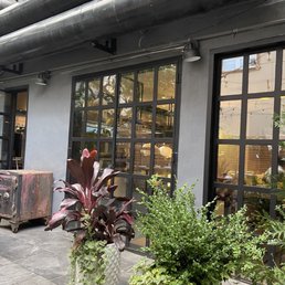 R40 - Updated August 2025 - 560 Photos & 229 Reviews - 47-16 Vernon ...