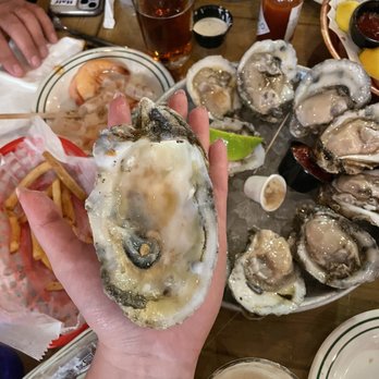 Half Shell Raw Bar - Massive.... Too big :/ - Seafood Near Me - Key West, Florida
