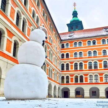 Diözesanmuseum Graz - Sensation in Weiß: Schneemann aus weißem Marmor im Innenhof des Diözesanmuseums und des Priesterseminars Graz - Museums Near Me - Graz, 6 Diözesanmuseum Graz - Sensation in Weiß: Schneemann aus weißem Marmor im Innenhof des Diözesanmuseums und des Priesterseminars Graz - Museums Near Me - Graz, 6