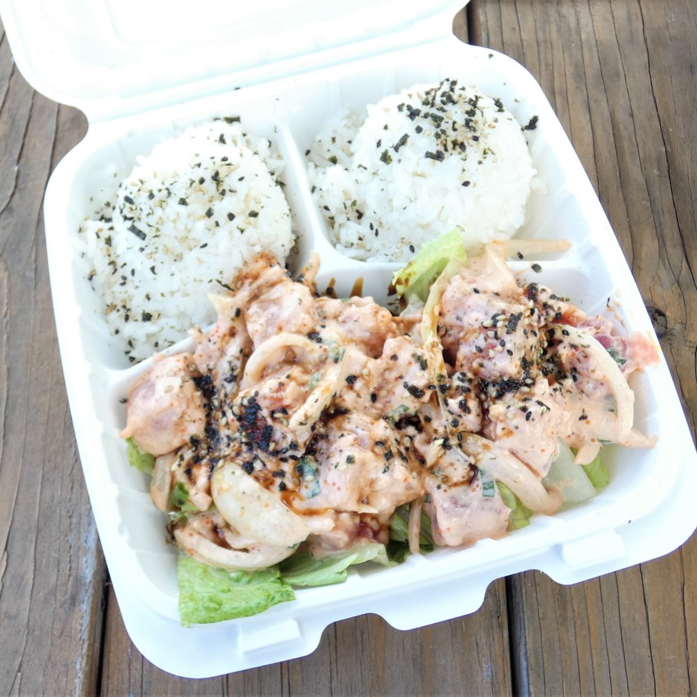 Kilo's Kitchen - Poke with shoyu - Food Trucks Near Me - Hana, Hawaii