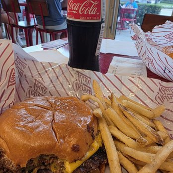 Skinny Louie - Burgers Near Me - Dania Beach, Florida Skinny Louie - Burgers Near Me - Dania Beach, Florida