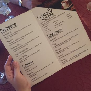 Panama Jacks - Big dessert menu at their Italian restaurant - Resorts Near Me - Cancún, ROO
