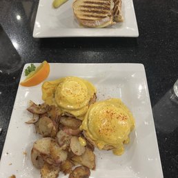 Eggs Benedict