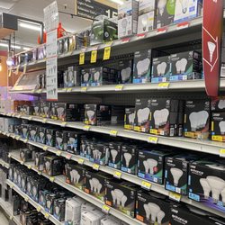 Pedrotti Ace Hardware - Lightbulbs