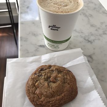 Yellow Door - Latte & Chocolate chip cookie with walnuts - Coffee & Tea Near Me - Oakland, California