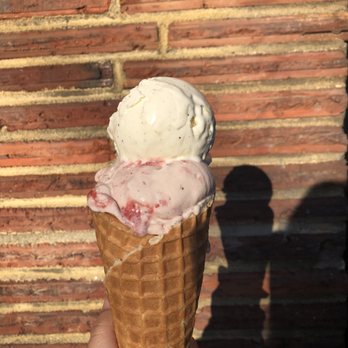 Salt & Straw - Seattle Chocolatier Flavor: Forte's Lemon and & Pepper White Chocolate. Classic flavor: Strawberry Honey Balsamic with Black Pepper - Ice Cream & Frozen Yogurt Near Me - Seattle, Washington Salt & Straw - Seattle Chocolatier Flavor: Forte's Lemon and & Pepper White Chocolate. Classic flavor: Strawberry Honey Balsamic with Black Pepper - Ice Cream & Frozen Yogurt Near Me - Seattle, Washington