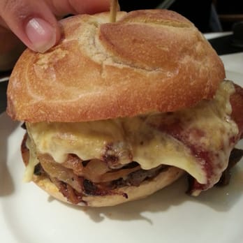 Taller de Tapas - Burger (€7.85) - Spanish Near Me - Barcelona, B