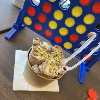 Cream de la Cream - Ice Cream & Frozen Yogurt Near Me - Tampa, Florida