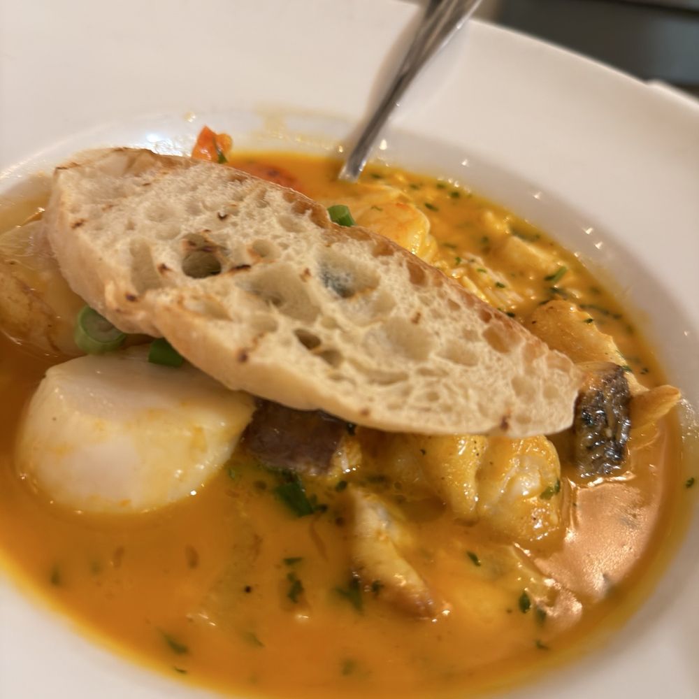The Pearl Kitchen & Bar - Seafood stew - Seafood Near Me - Bluffton, South Carolina The Pearl Kitchen & Bar - Seafood stew - Seafood Near Me - Bluffton, South Carolina