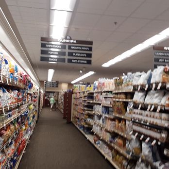Lunds & Byerlys - a grocery store aisle - Grocery Near Me - Maple Grove, Minnesota