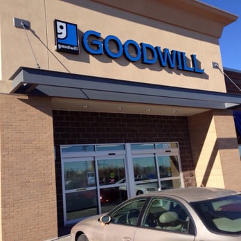 Goodwill Store & Donation Center - Goodwill - signage - Thrift Stores Near Me - Lakeside, Colorado