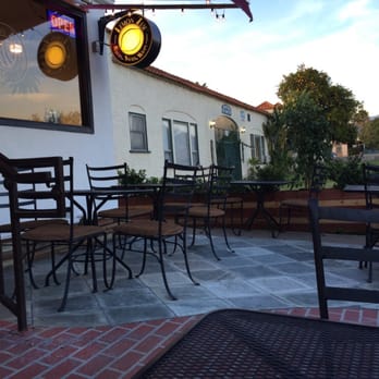Lemon Zest Cafe - Outside seating patio - Mediterranean Near Me - Glendale, California