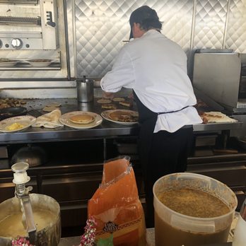 Henri's Cafe - American Near Me - Oxnard, California