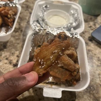 Bigham Tavern - Assault and vinegar "wings" - Chicken Wings Near Me - Pittsburgh, Pennsylvania
