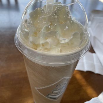 H & R Bakery - Strawberry shake - Bakeries Near Me - Salem, Indiana H & R Bakery - Strawberry shake - Bakeries Near Me - Salem, Indiana