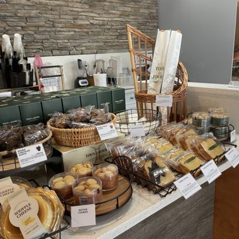 Tous Les Jours - Bakeries Near Me - Winter Park, Florida Tous Les Jours - Bakeries Near Me - Winter Park, Florida