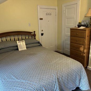 Elk Forge Bed & Breakfast - Bedroom - Hotels Near Me - Elkton, Maryland Elk Forge Bed & Breakfast - Bedroom - Hotels Near Me - Elkton, Maryland
