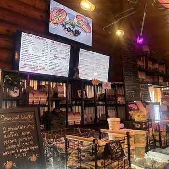 Moonridge Coffee Company  - Coffee & Tea Near Me - Big Bear Lake, California