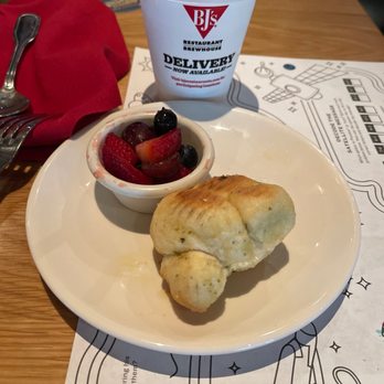 BJ's Restaurant & Brewhouse - Kids treat - Breweries Near Me - Phoenix, Arizona BJ's Restaurant & Brewhouse - Kids treat - Breweries Near Me - Phoenix, Arizona