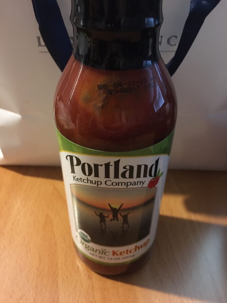 Portlandia Foods Logo