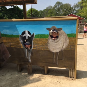 Randall Oaks Zoo - Zoos Near Me - West Dundee, Illinois Randall Oaks Zoo - Zoos Near Me - West Dundee, Illinois