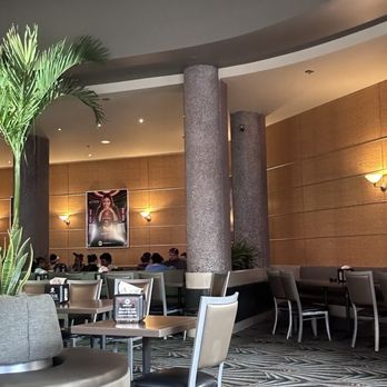ABC Commissary - Dining area - New American Near Me - Orlando, Florida