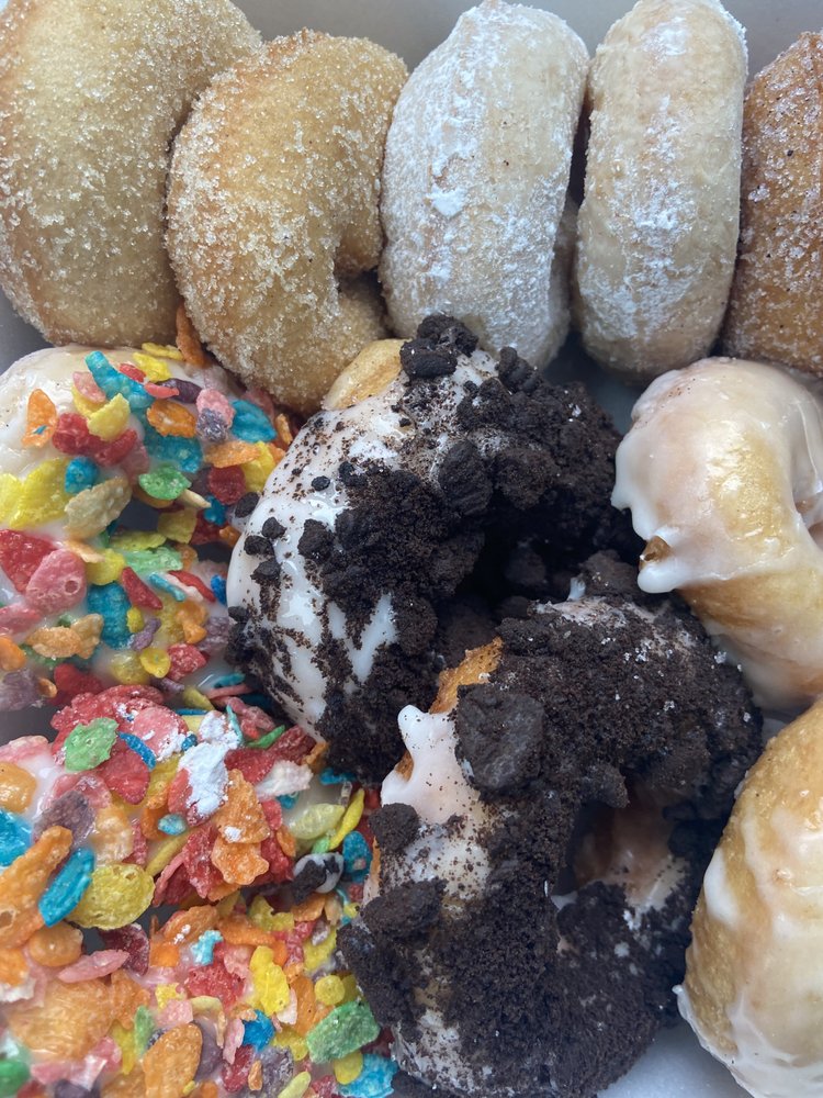 Food from So Nuts 4 Donuts