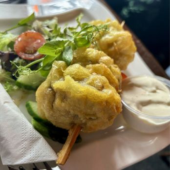 Durty Nelly's - Tempura fried portobello mushrooms with a cream dipping sauce - truly delectable - Pubs Near Me - Bunratty, CE Durty Nelly's - Tempura fried portobello mushrooms with a cream dipping sauce - truly delectable - Pubs Near Me - Bunratty, CE