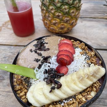 Los Bowls De Guadalupe - Açaí bowl and fresh watermelon juice - Juice Bars & Smoothies Near Me - Tulum, ROO