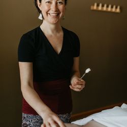 Root & Stem Integrative Chinese Medicine - Dr. Shoshi
