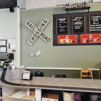 The Junction Diner - American Near Me - Forest Park, Illinois