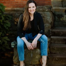 Ochs Chiropractic - Dr. Kristin LH Ochs, DC