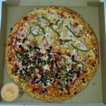 Lupillozz Pizza - 1/2 Mexican w/ black beans and chorizo sausage and 1/2 pineapple, red onion, and Bell pepper. - Pizza Near Me - Vista, California Lupillozz Pizza - 1/2 Mexican w/ black beans and chorizo sausage and 1/2 pineapple, red onion, and Bell pepper. - Pizza Near Me - Vista, California