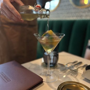 Podmore - Tropicana - Cocktail Bars Near Me - Honolulu, Hawaii