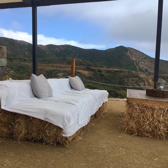 Hotel Cuatro Cuatros - Hotels Near Me - Tijuana, BCN