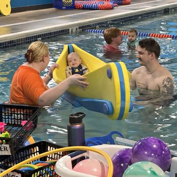 Goldfish Swim School - Swimming Lessons/Schools Near Me - Fort Washington, Pennsylvania