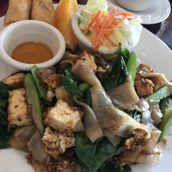 Darunee Thai Cuisine - Tofu Pad See Ew...yum! - Thai Near Me - San Marcos, California